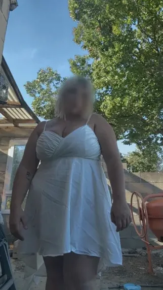 Annika, 22