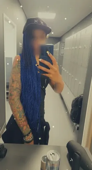 Elvira, 34