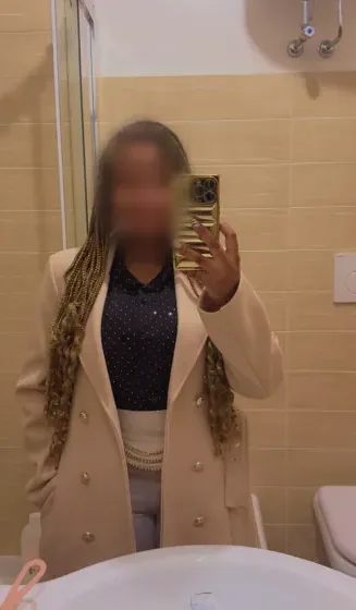 Greta, 27