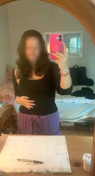 Hilda, 27