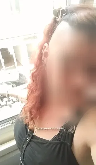 Ingrid, 35