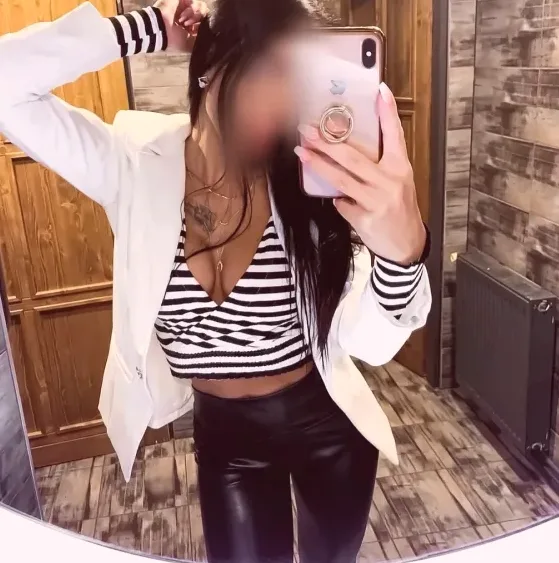 Leia, 34