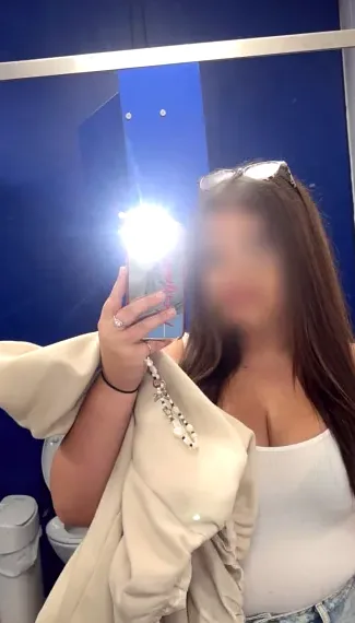 Marie, 18