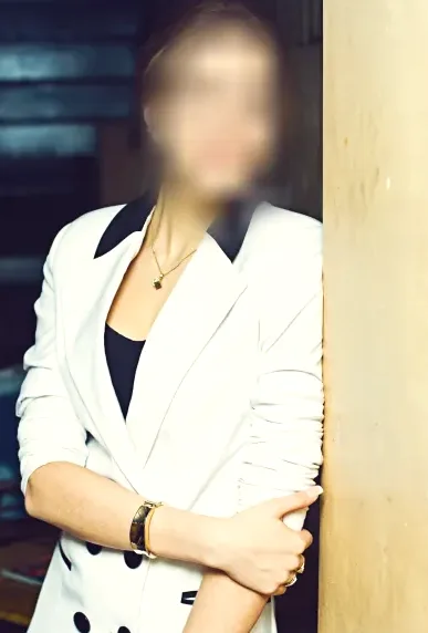 Molly, 30