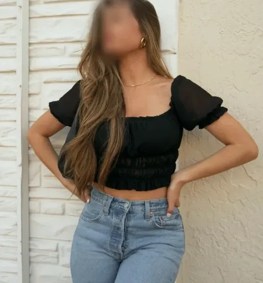 Monica, 34