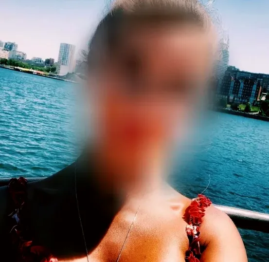 Sara, 40