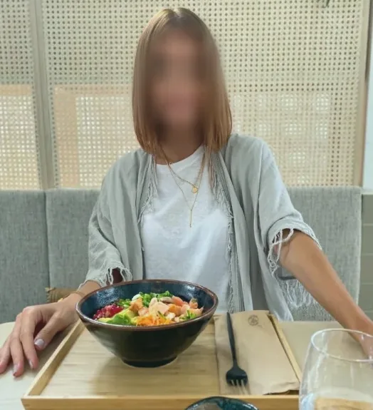 Vera, 37